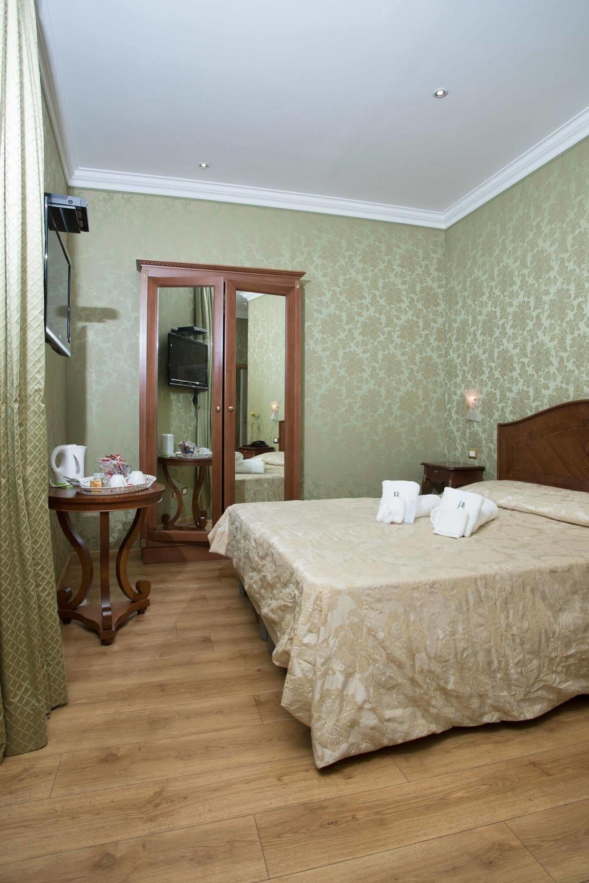 Bq House Trevi Luxury Rooms Rom Exteriör bild
